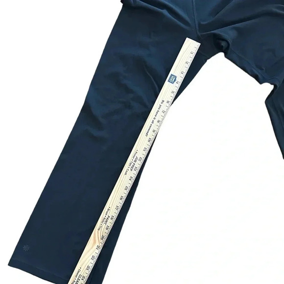 Athleta Crop Pull On Yoga Pants Size Small EUC - Picture 8 of 9